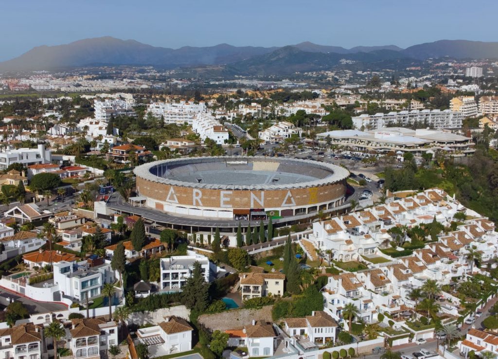 Marbella Arena es un espacio único en el corazón de Puerto Banús